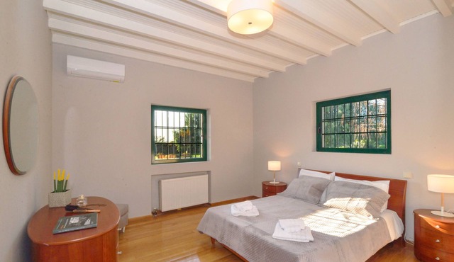 Kiskiras Estate - Private Lux Villa with Pool, Tennis court & gardens in Soulinari