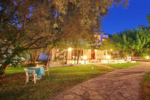 Korali Stafilos in Stafylos