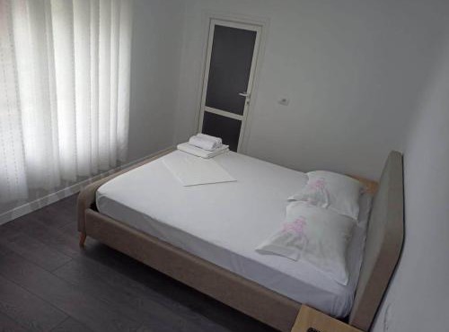 Kristina Mitllari 2 in Pogradec