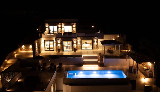 Kyma Luxury Villa with private pool in Sivas