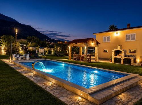 La Hacienda Percobic-Serenity & private pool