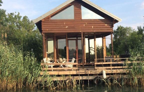 La Porta River House