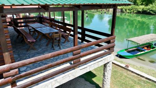 Laki House Skadar lake