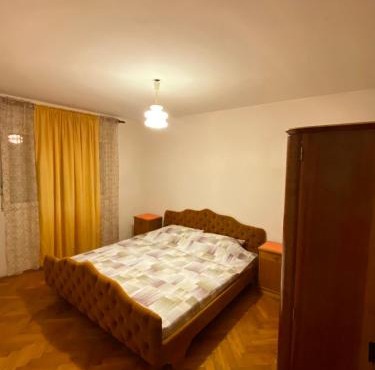 Lana in Cetinje