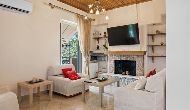 Lefkes Apartment