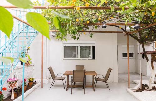 Lemon Garden Retreat Kalamata 2min to Beach in Faraí