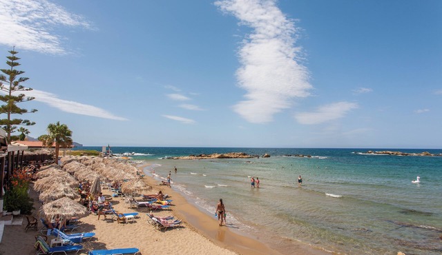 Lily of Crete 1 - Seaview & Beachfront Apartments in Chania