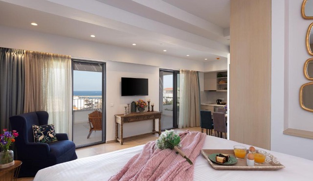 Lines Concept Accommodation in Rethymno