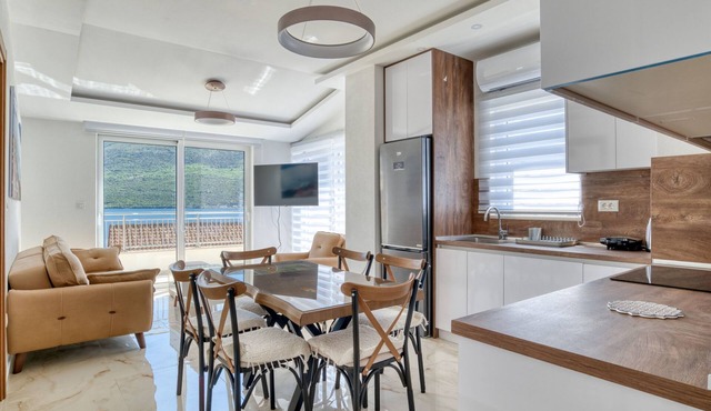 Ljubica Superior 3-Zimmer-Apartment mit Meerblick by Interhome