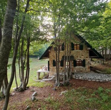 Lovćen Escape, Rustric House