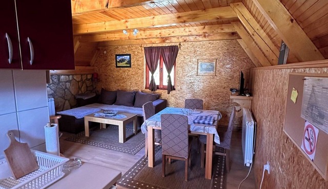 Lovely 2-bedroom bungalow in charming Žabljak