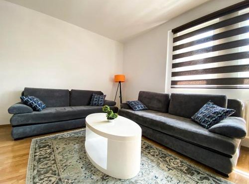 Lovely 2-BR apartment in Prishtina City Center in Prishtinë
