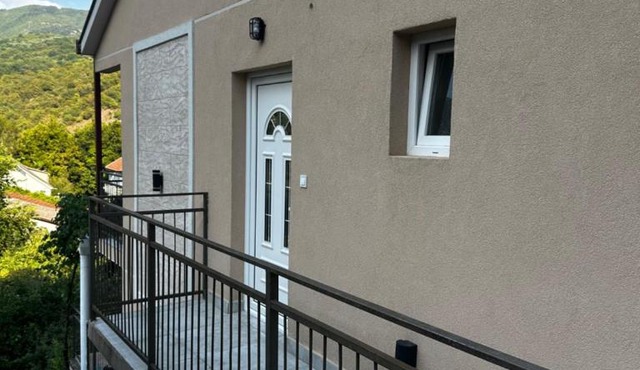 Lovor apartmani in Zelenika