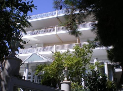 Luca Apartments in Paleo Tsifliki