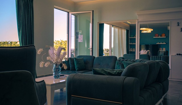 Lumeris lakeview Suites and SPA in Maminas