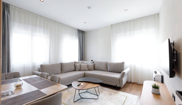 Lumora Living Modern Apartment Free Parking