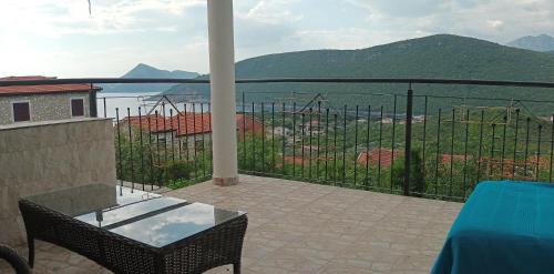 Lustica-Apartment Dora3 in Herceg-Novi