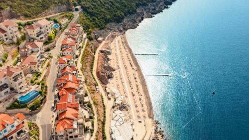 Lustica Bay Centrale 7A403 in Tivat