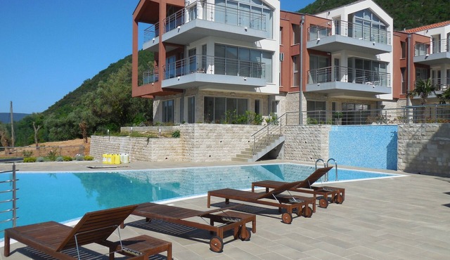 Luxurious Apartment - Stunning views over Kotor Bay - Shared Infinity Pool