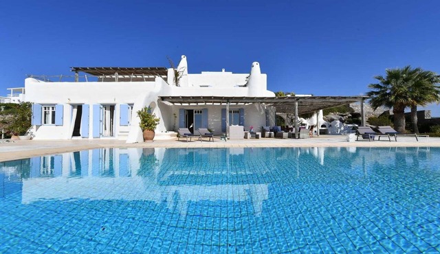 Luxurious Paros Villa | 6 Bedroom Villa | Private Infinity Pool & Sensational.