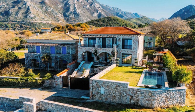 Luxurious Pool Side Villa by the sea