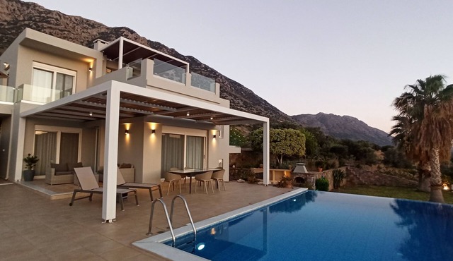Luxurious Villa Tholos Crete in Ierapetra