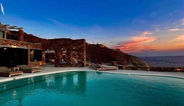 Luxurious Villa with a breathtaking view of Aegean Sea & Sunset! in KEA