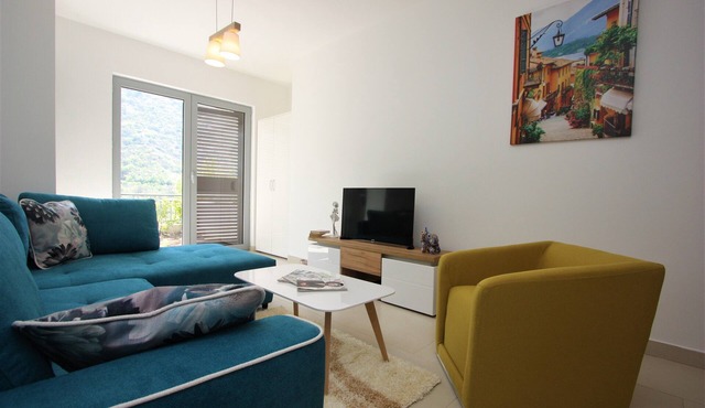 Luxury 1 bedroom apartment with cozy garden