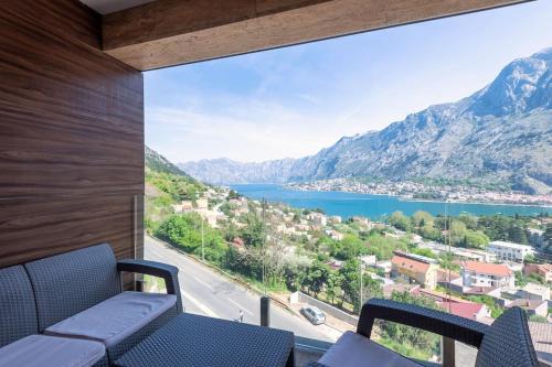 Luxury 3BR Panoramic Kotor Bay View Near Old Town