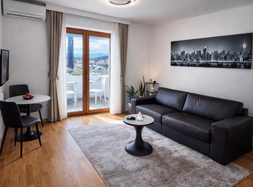 Luxury Apartment-Aurora 33 Free Parking City Center