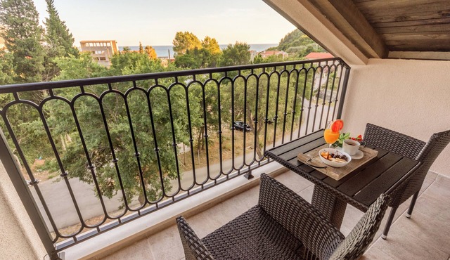 Luxury Apartments Queen