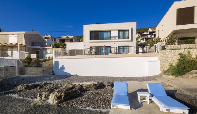 Luxury Beachfront House
