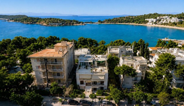 Luxury Boutique Apartment 5-Minute Walk to the Beach Athens Riviera