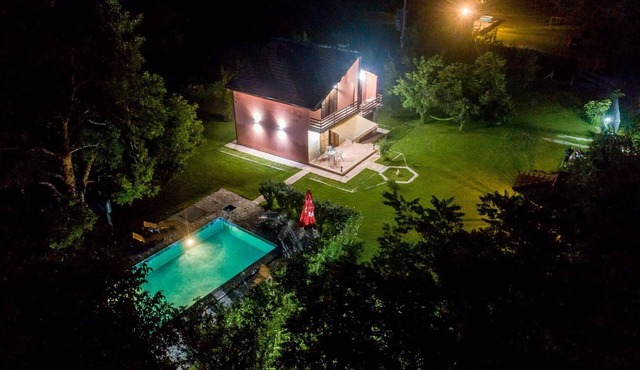 Luxury house with private pool, sauna, indoor and outdoor hot tub,river.