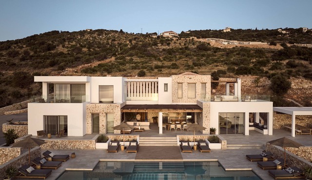 Luxury Modern Greek Villa With Exceptional sea Views