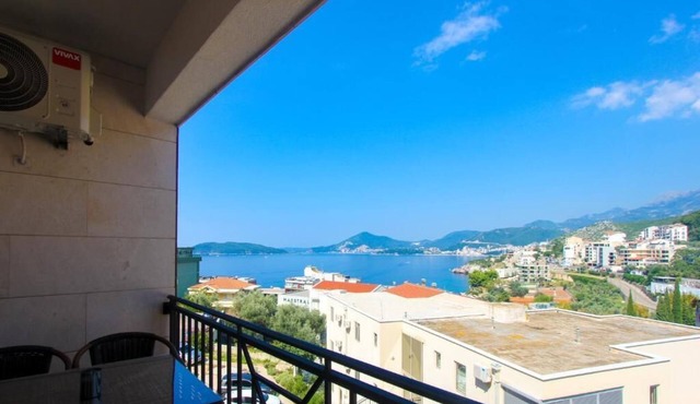 Luxury sea view apartment in Przno in Pržno
