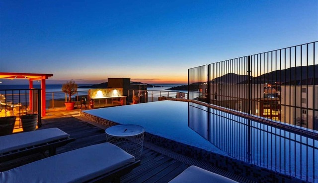 Luxury Skyfall Penthouse