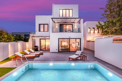 Luxury Spa Villa with Pool & Gym - Harmony in Skalánion