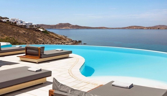 luxury villa rental for 18 on Mykonos