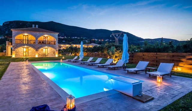 Luxury Villa Stagio with private swimming pool in Zakynthos