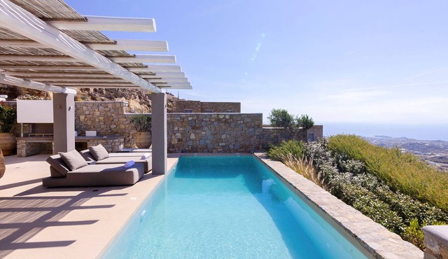 Luxury Villa Thyts MR3, Private Pool with Jacuzzi, Infinity Views to Aegean Sea