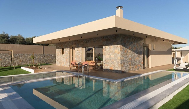 Luxury Villa with Jacuzzi for 9 in Gouves