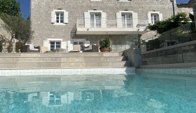Luxury Villa with private pool, superb panoramic coastal & mountains views