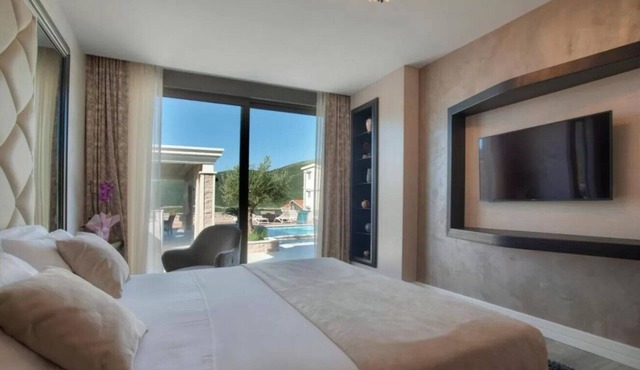 Luxury villa with private heated pool