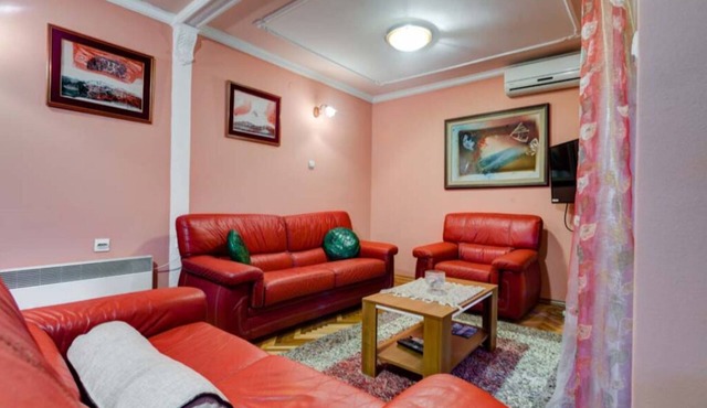 Magestic Lake - Spacious 2BD Apartment
