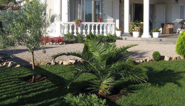 Maison Blanche: modern villa for max 10 people with tennis court, pool, golf