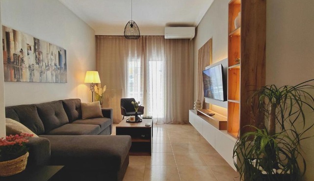 Maison Centrale - Free Private Parking - Luxury Stay in Serres Center in Serres