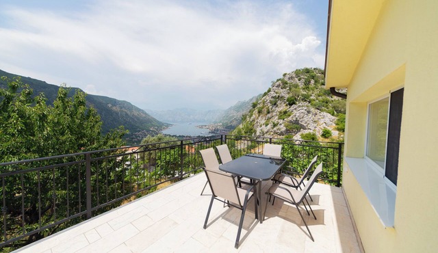 Majestic Boka Bay View 2Bdr Apartment