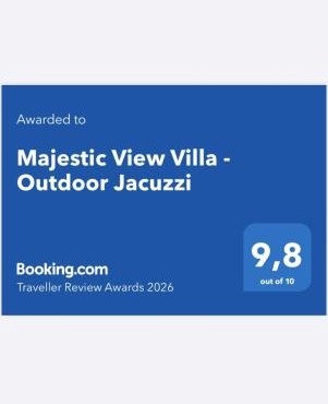 Majestic View Villa - Outdoor Jacuzzi
