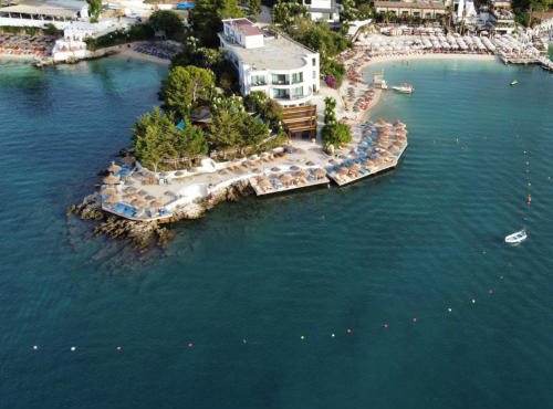 Manta Hotel in Ksamil